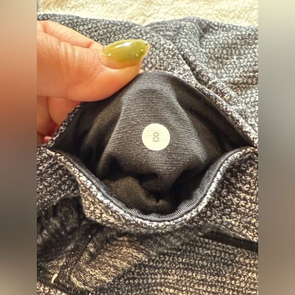 Lululemon leggings Size 8 Black Gray - Picture 7 of 7